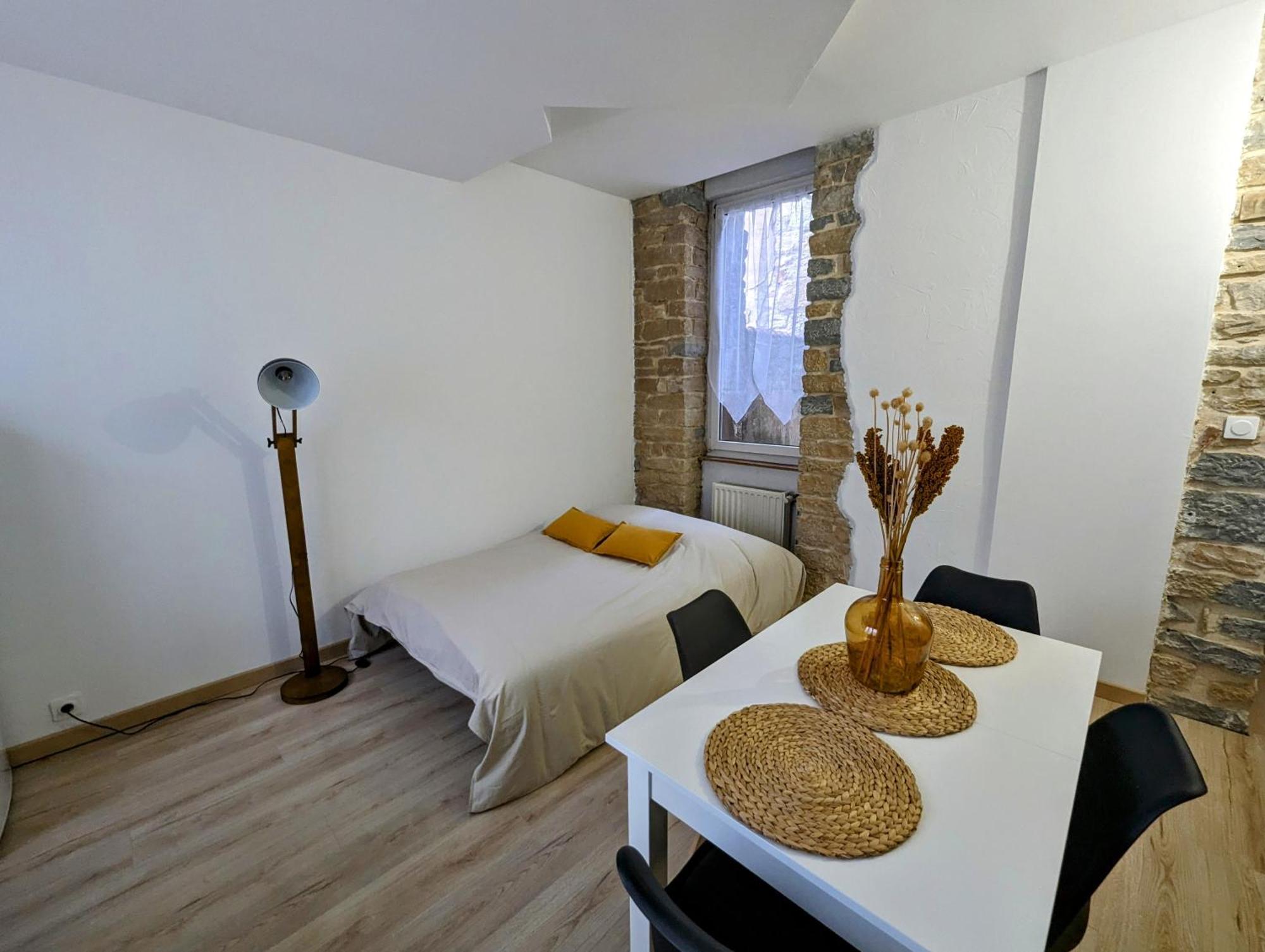Logement Complet Dijon Centre Jusqu'A 6 Couchages Exterior foto